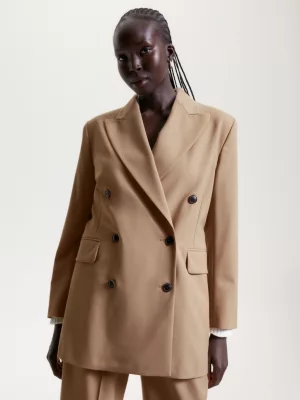 Blazer de corte reto e descontraído com abotoamento duplo