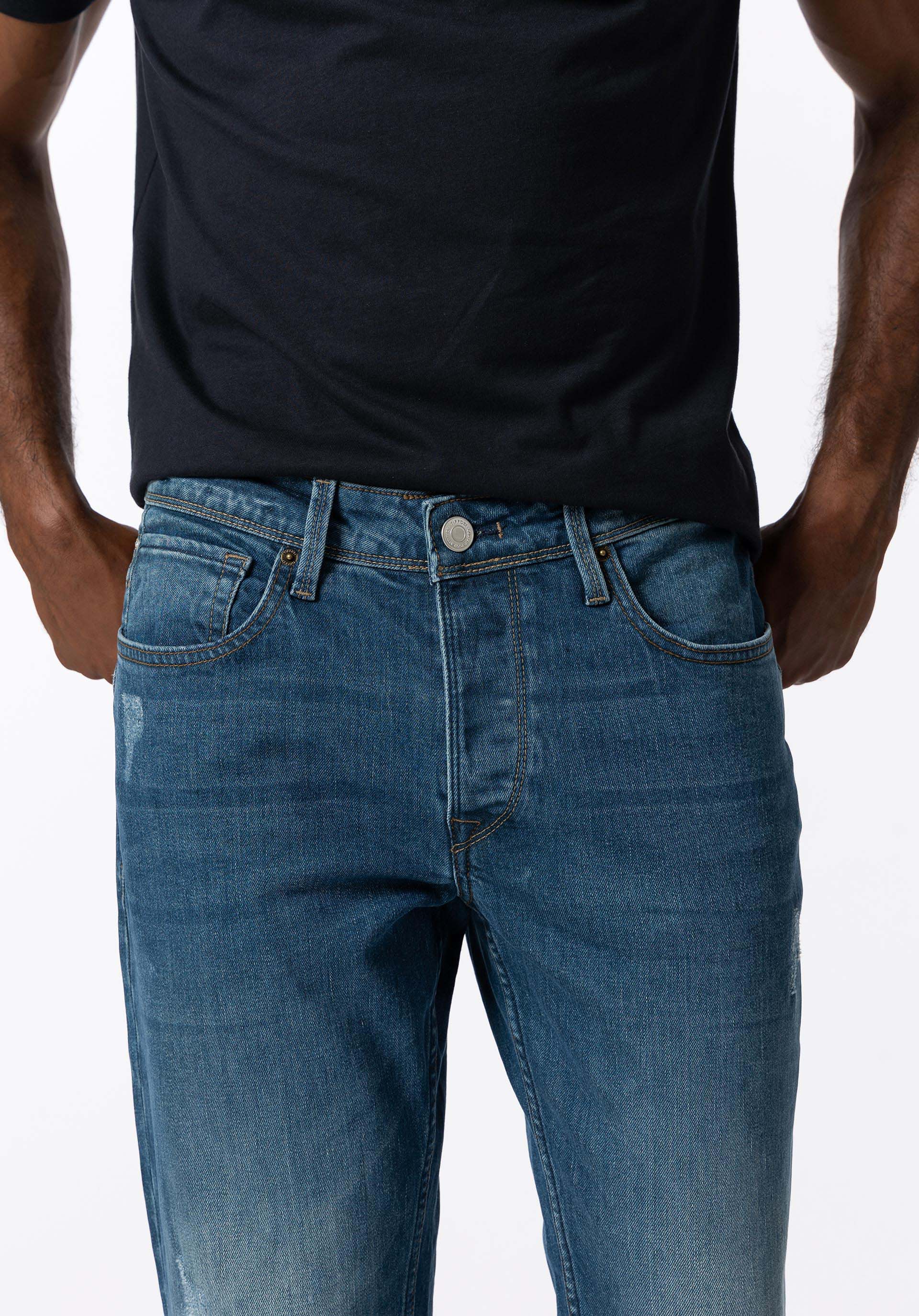 Jeans Tyler Tapered com Rasgões