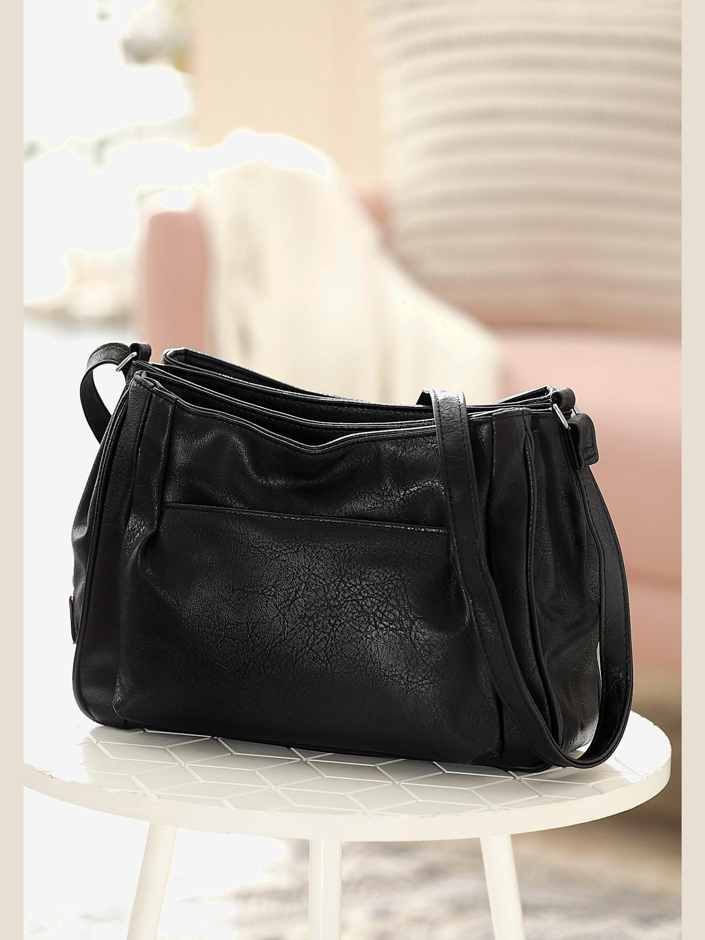 Sac en bandoulière matière synthétique chic