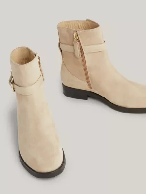 Botas de cano curto com tira de camurça, modelo Essential, de alta qualidade.