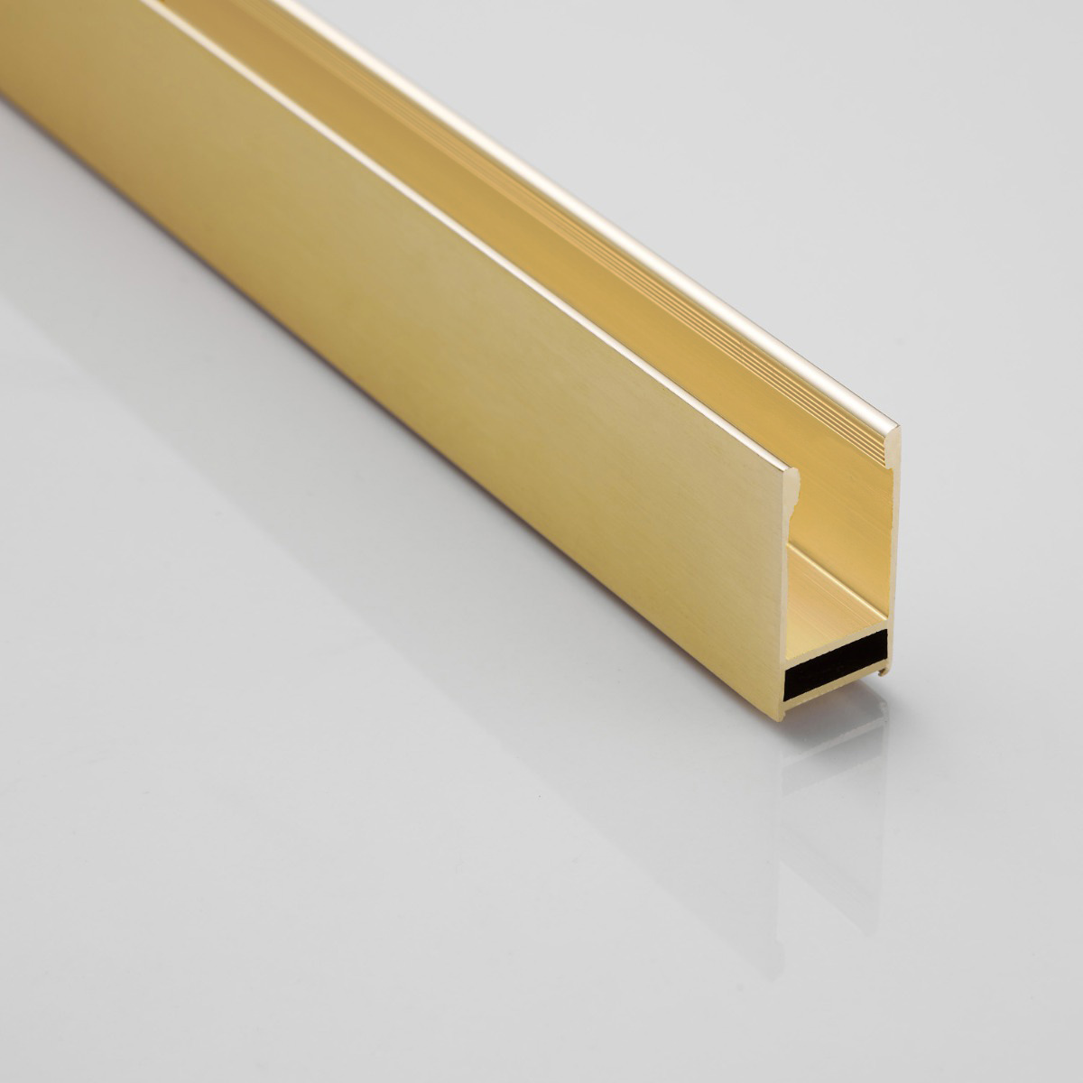 Saniclear Metric inloopdouche 80cm met handdoekhouder en bronsglas geborsteld messing - mat goud
