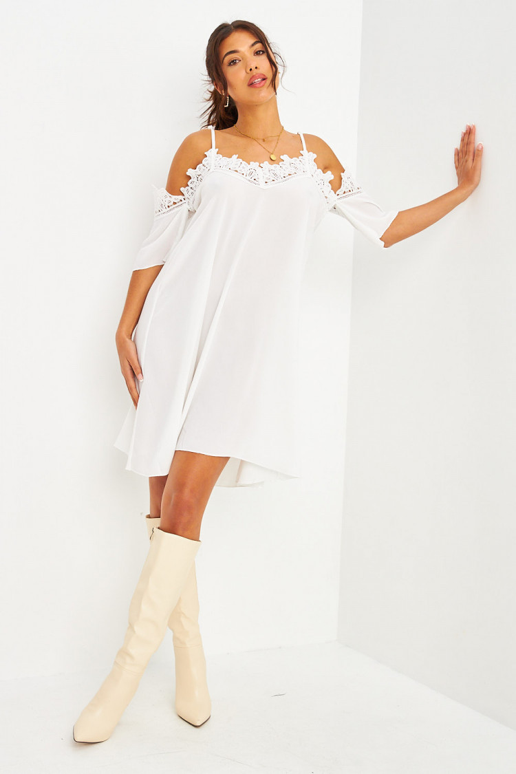 Robe fluide épaules dénudées