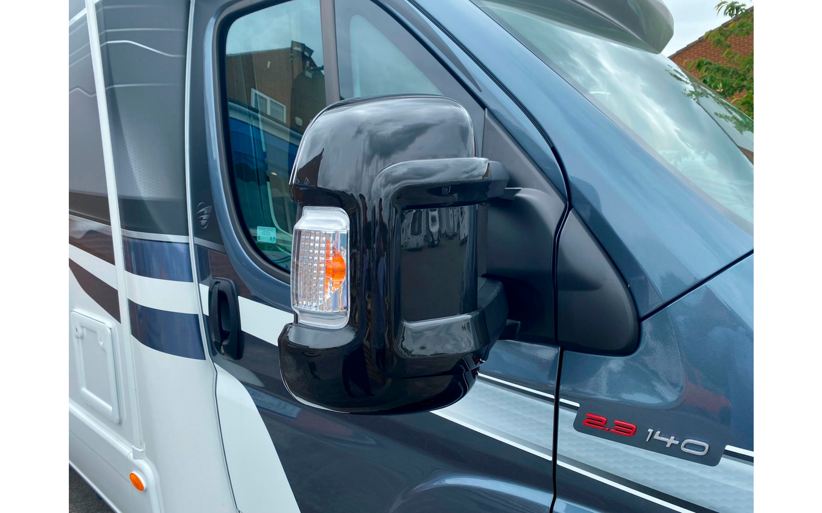 Milenco Falcon Spiegelabdeckungen für Fiat Ducato, Peugeot Boxer und Citroen Relay ab 2007 mit langen Armspiegeln 2 Stück Schwarz