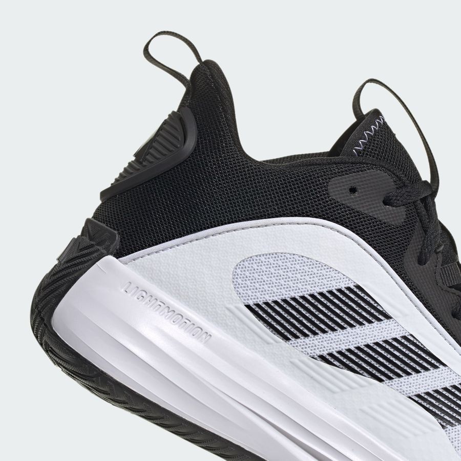 Adidas Chaussure Own the Game 3