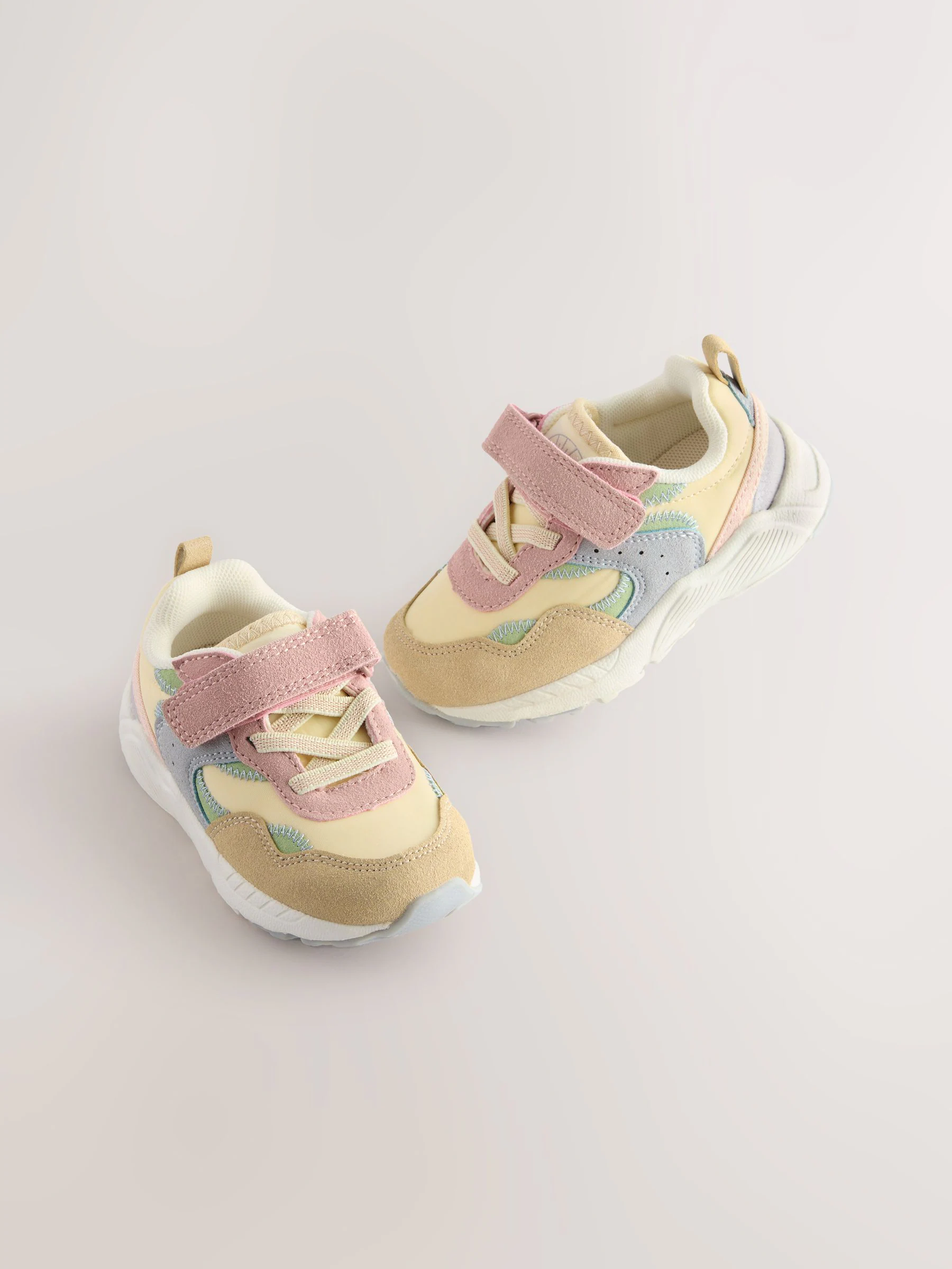 Pastelkleurig - Sneakers met elastische veters en klittenbandsluiting