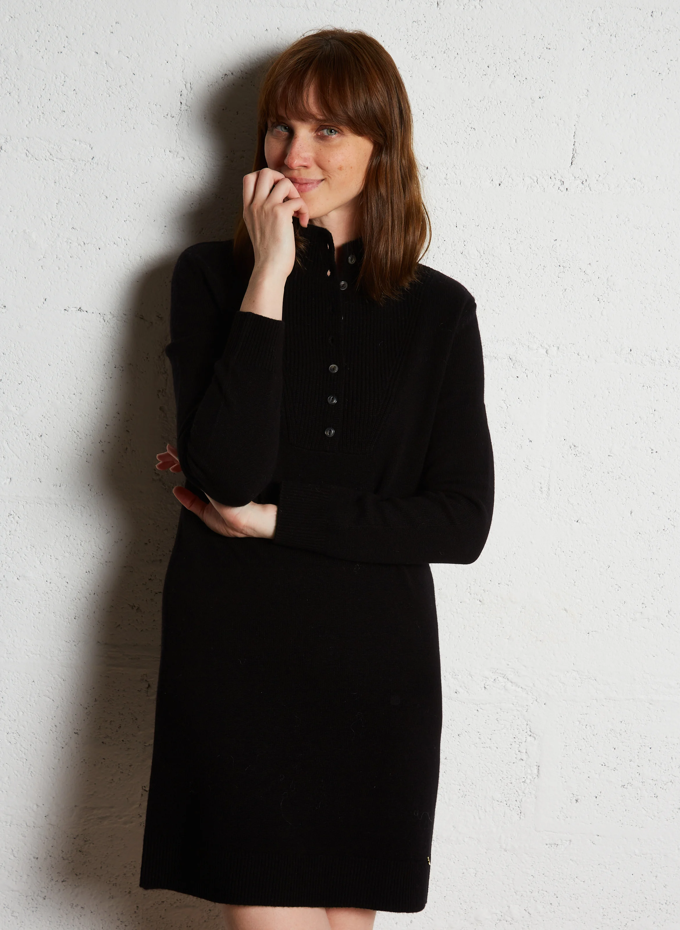 ARPEGE - Robe courte col montant en laine| Noir