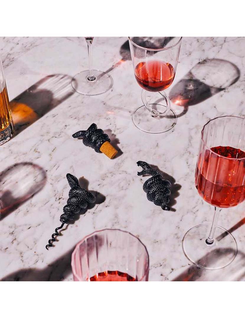Mamba Black Bottle Stopper