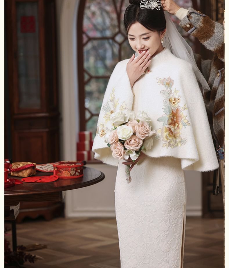 Catamin - Traditionele Chinese lange mouwen effen kant split midi mantel qipao / bloemen geborduurde cape