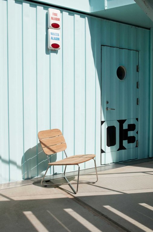 Fritz Hansen Lilium Lounge fauteuil buiten