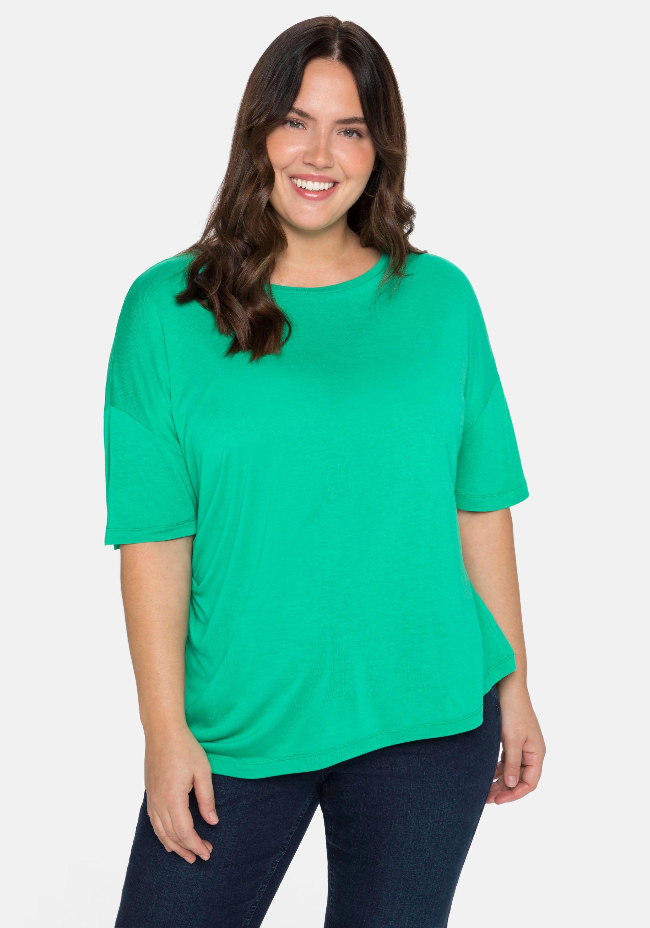 Shirt mit asymmetrischem Saum und Falten