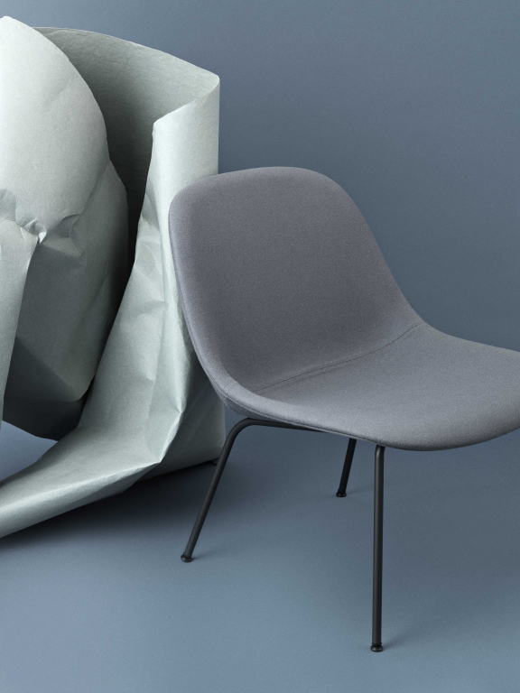 Muuto Fiber Tube fauteuil Silk Leather cognac
