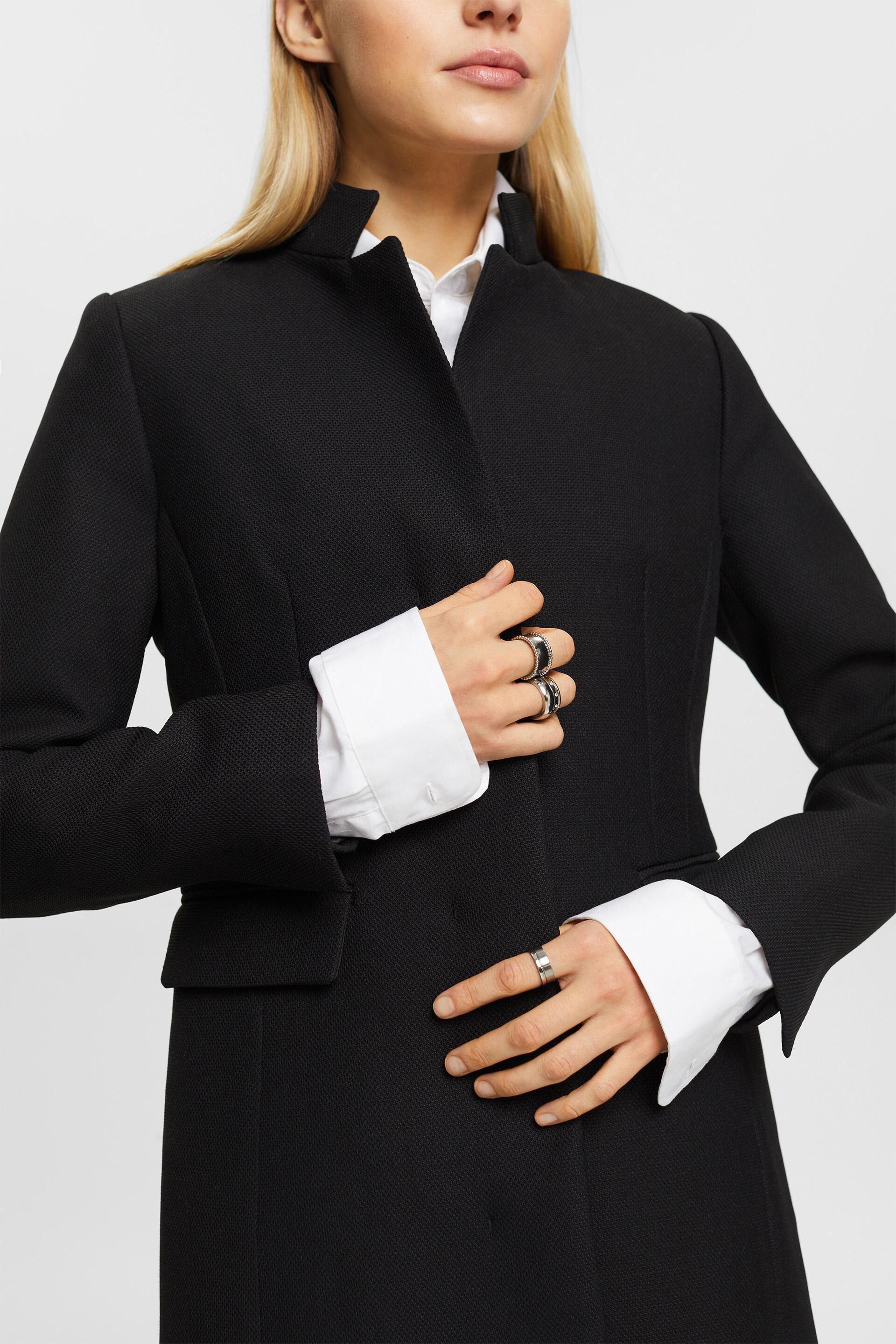 Manteau à col à revers inversé
