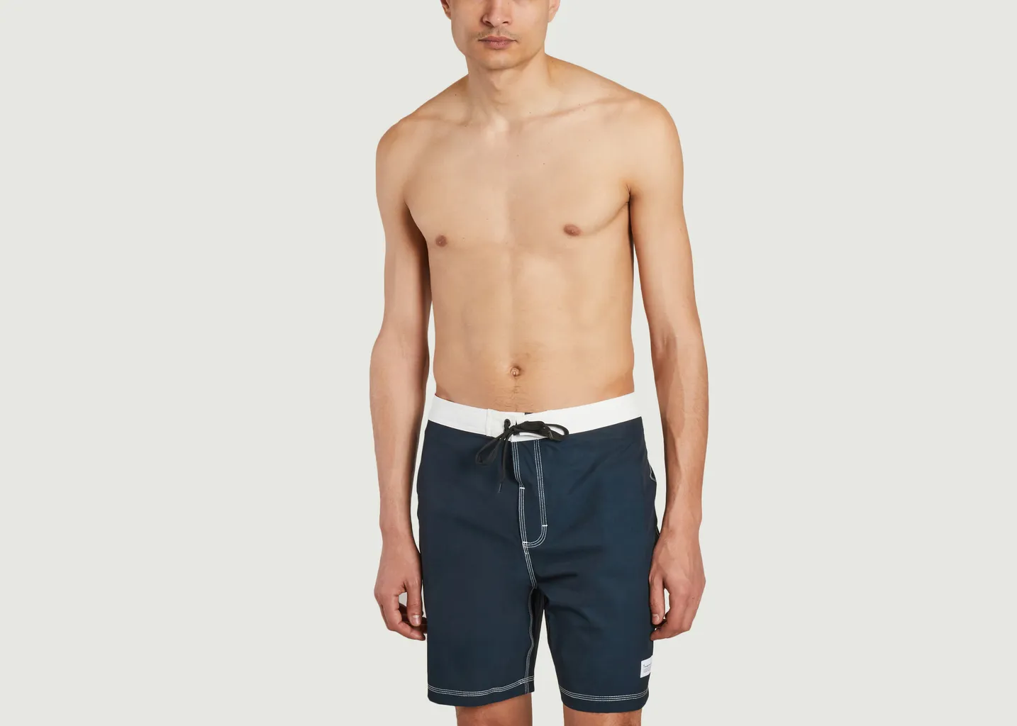 Short de bain avec détails contrastés KCA