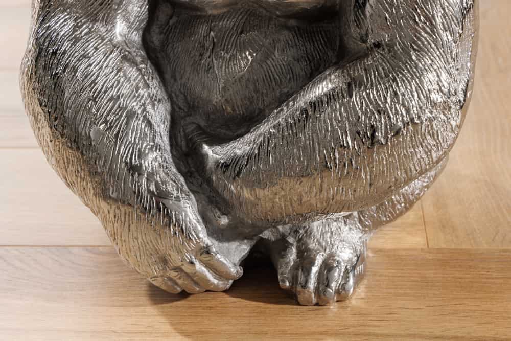 Runder Beistelltisch KONG 50cm silber Metall Glas Affenfigur Gorilla Skulptur