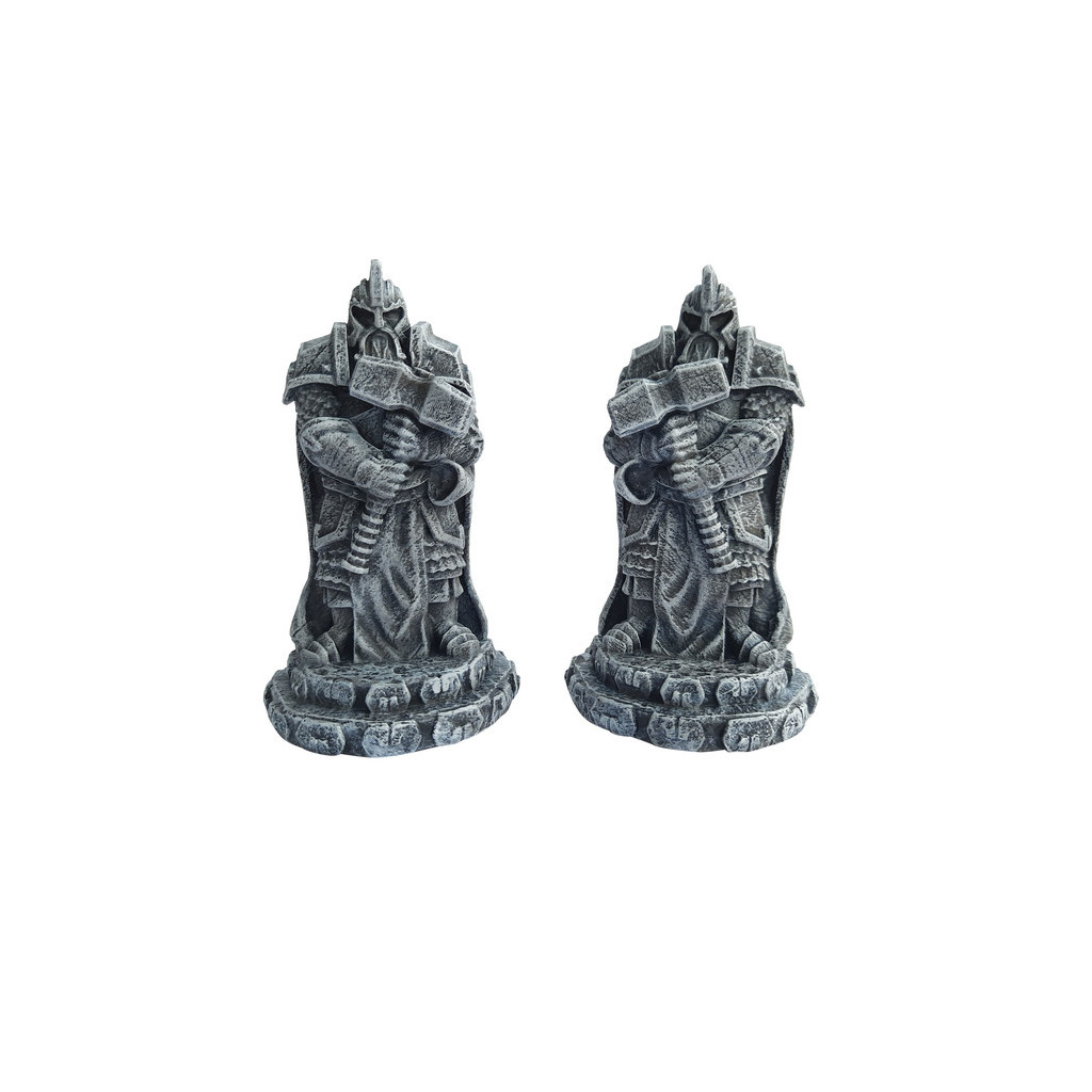 Ziterdes: Dwarf statues with hammer