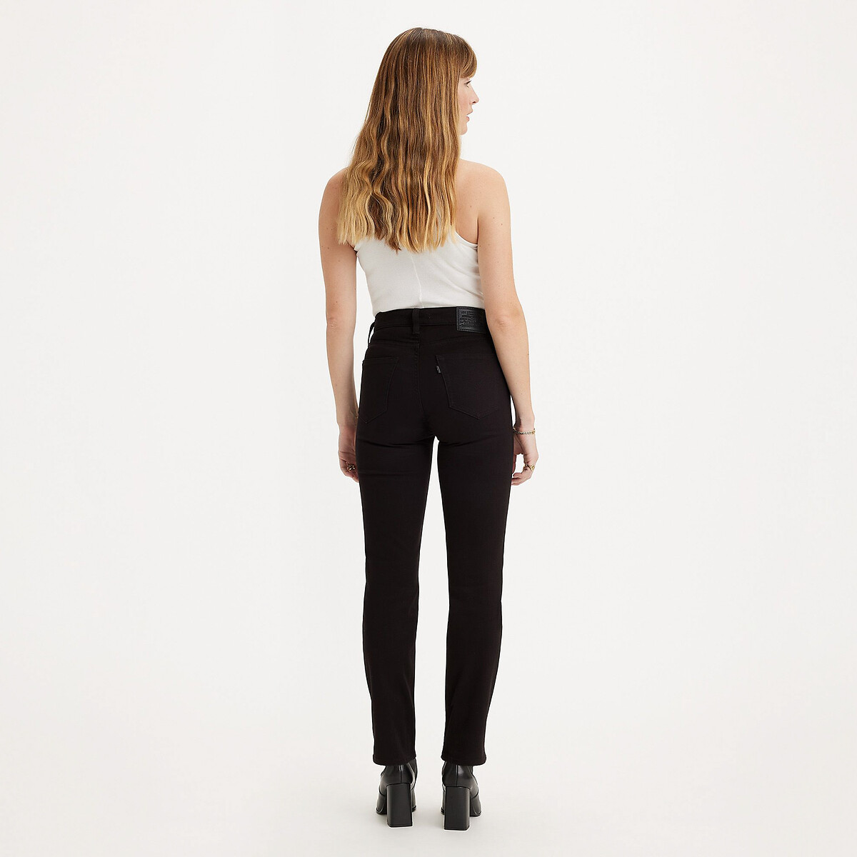 Calça jeans Levi's 724 de cintura alta e corte reto.
