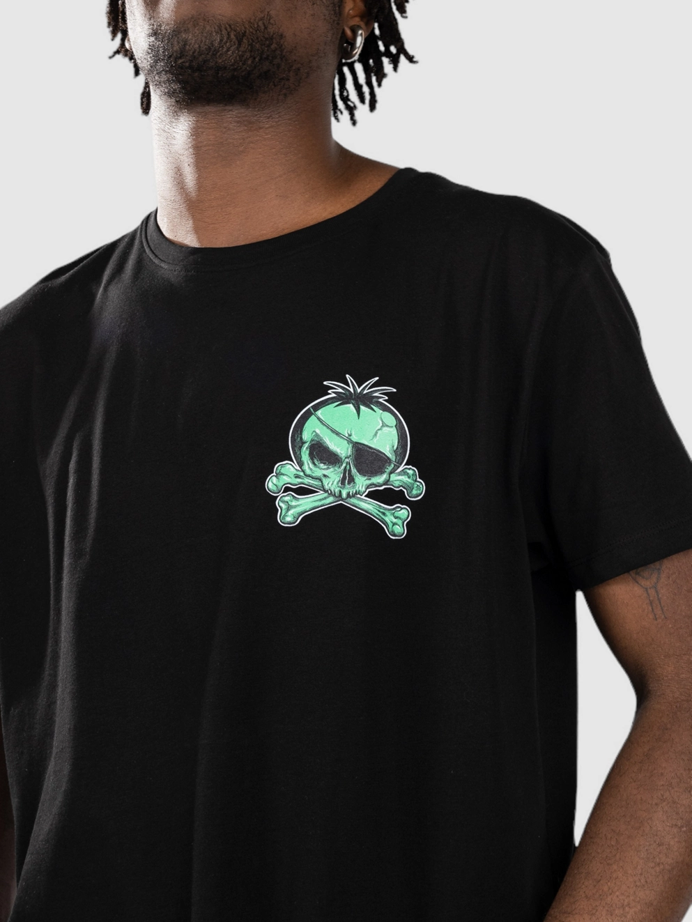Blue Tomato Pirate Glow T-Shirt black
