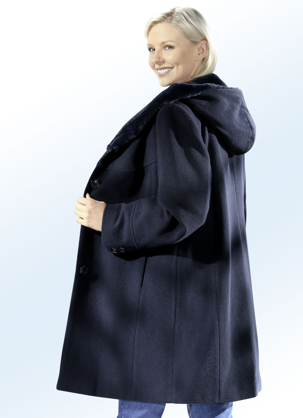 Kurzmantel mit fester Kapuze