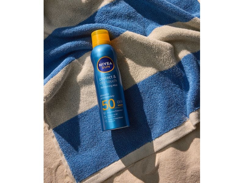 NIVEA SUN Sonnenspray Protect and Dry Touch Sport LSF 50 20 Schweissresistente Sonnenpflege bietet sofortigen zuverlässigen Schutz