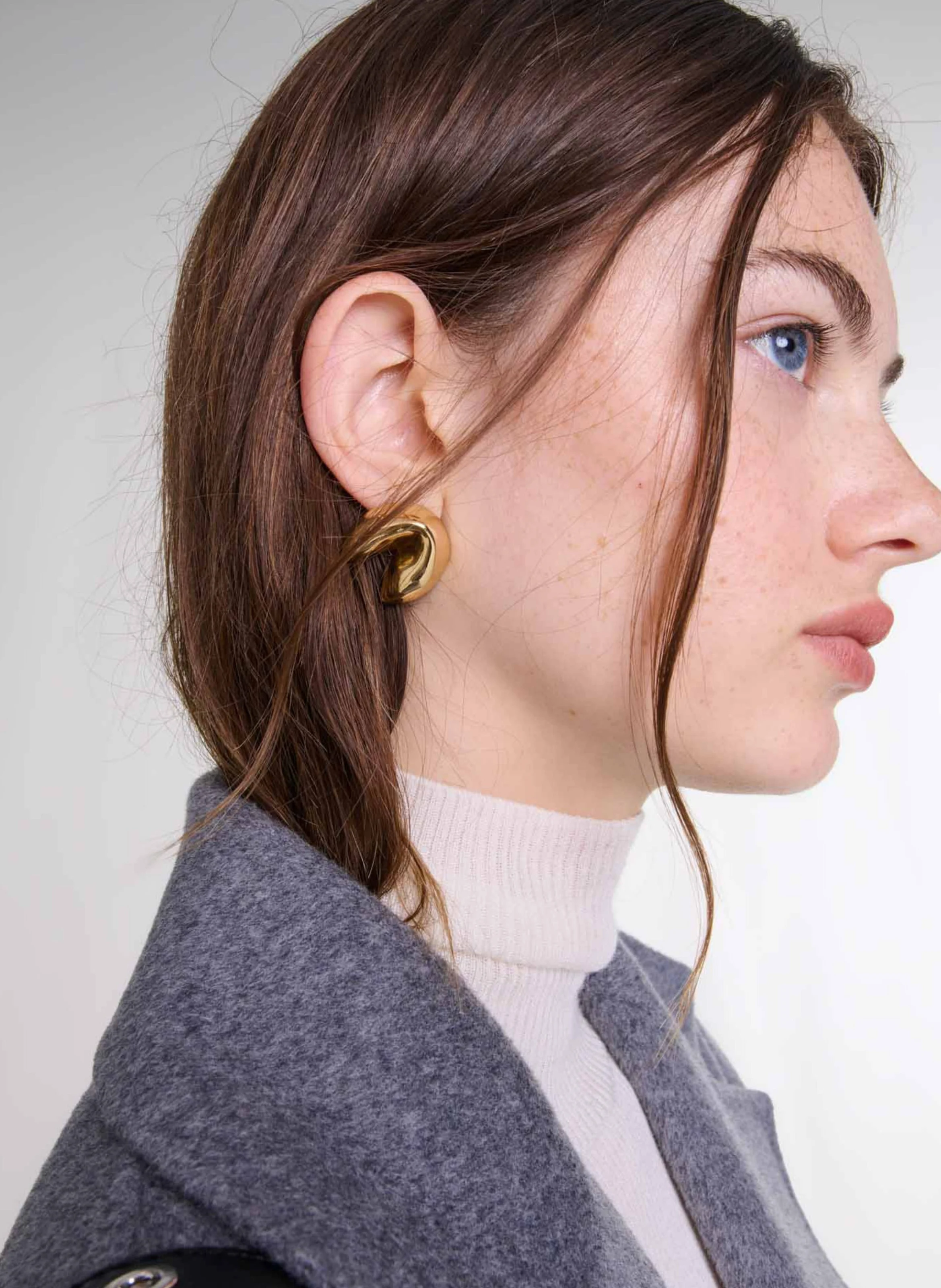 Boucles d'oreilles percées en laiton doré | Doré