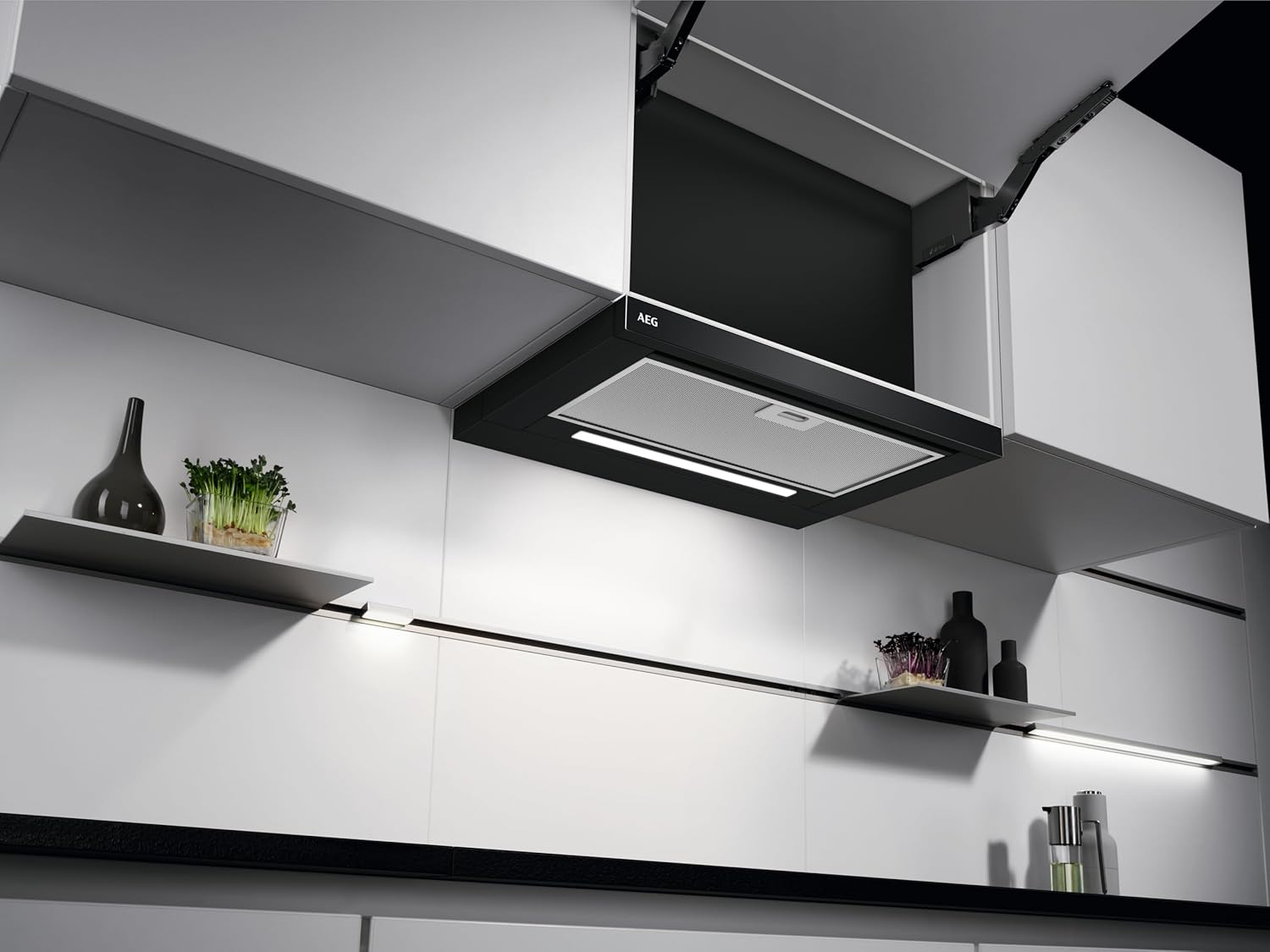 AEG DPE5660B Flachschirm-Dunstabzugshaube – Abluft oder Umluft – max. 600 m³/h im Abluftbetrieb mit max. 68 dB(A) – Energiekl. A – LED-Beleuchtung – Druck-Tasten – Schwarz