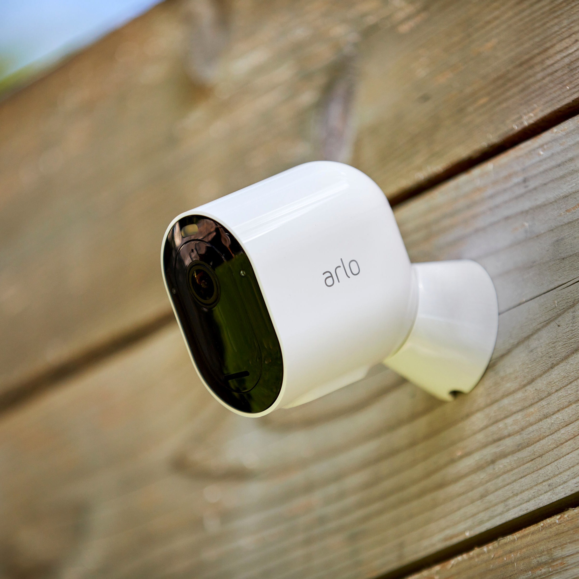 Arlo Pro 4 Spotlight Trådløst overvåkingskamera 4-pk. Hvit