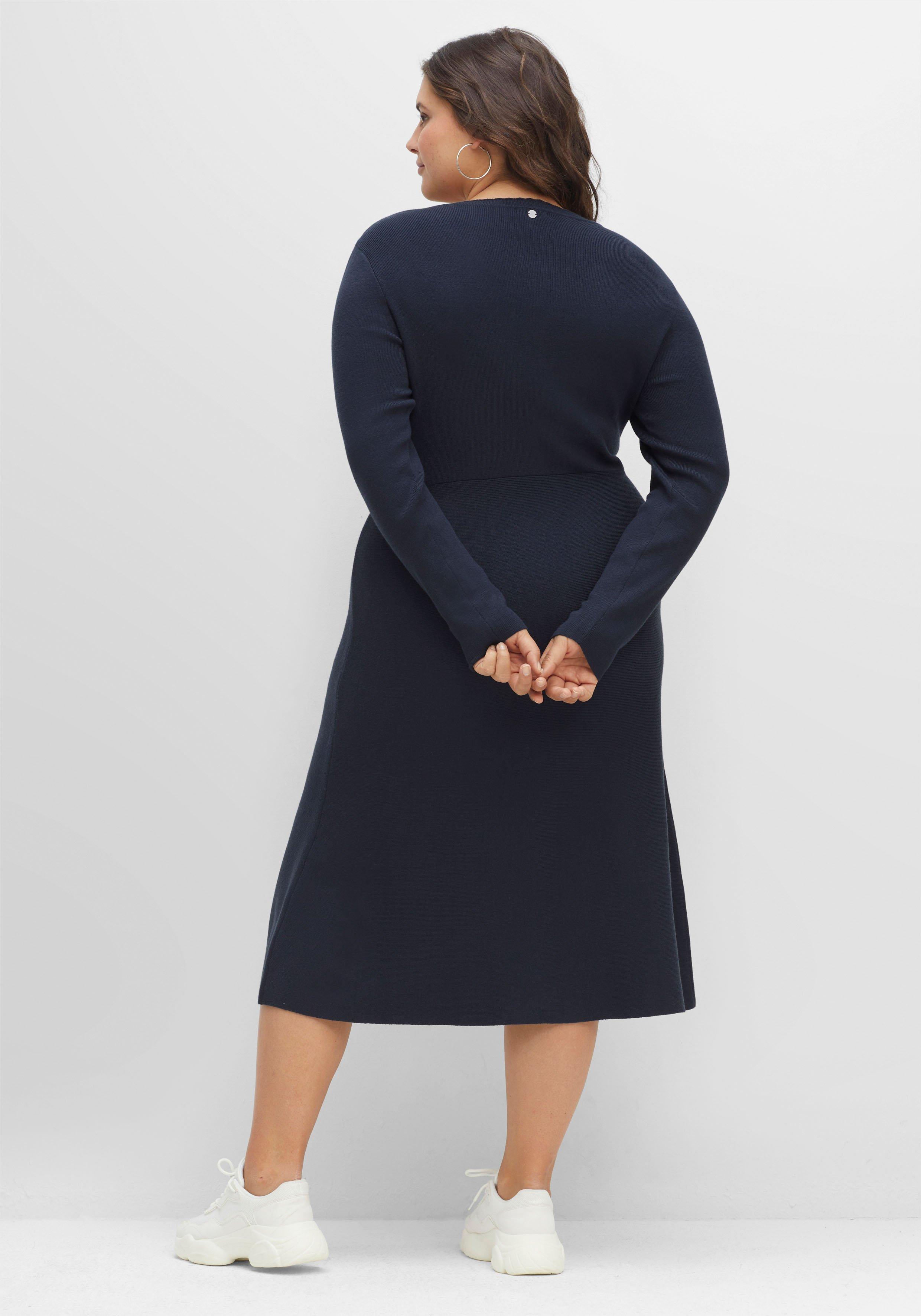 Strickkleid im College-Stil, mit ausgestelltem Rock