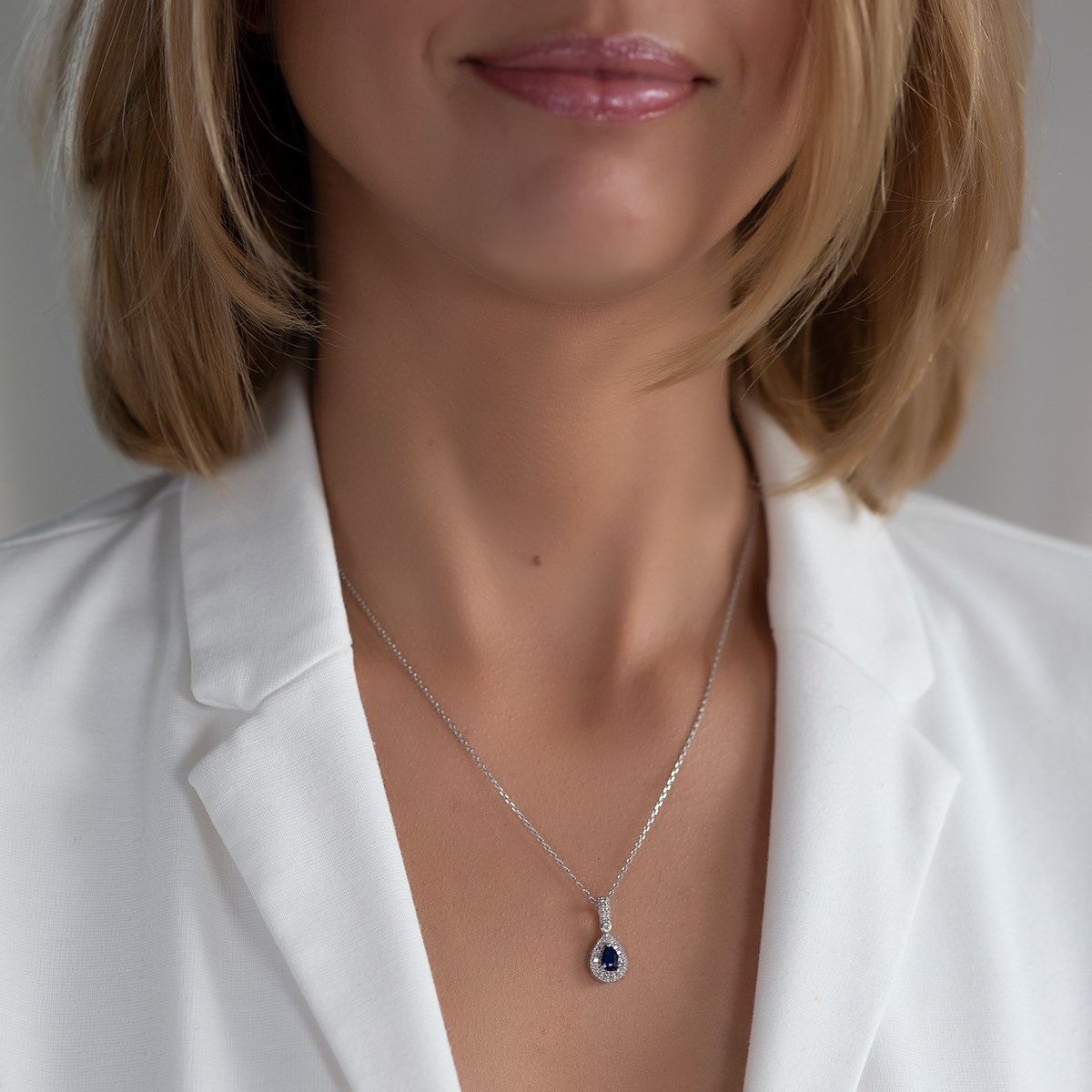 Collier Pendentif ADEN Or 585 Blanc Saphir et Diamants Chaine Or 585 incluse 1.55grs