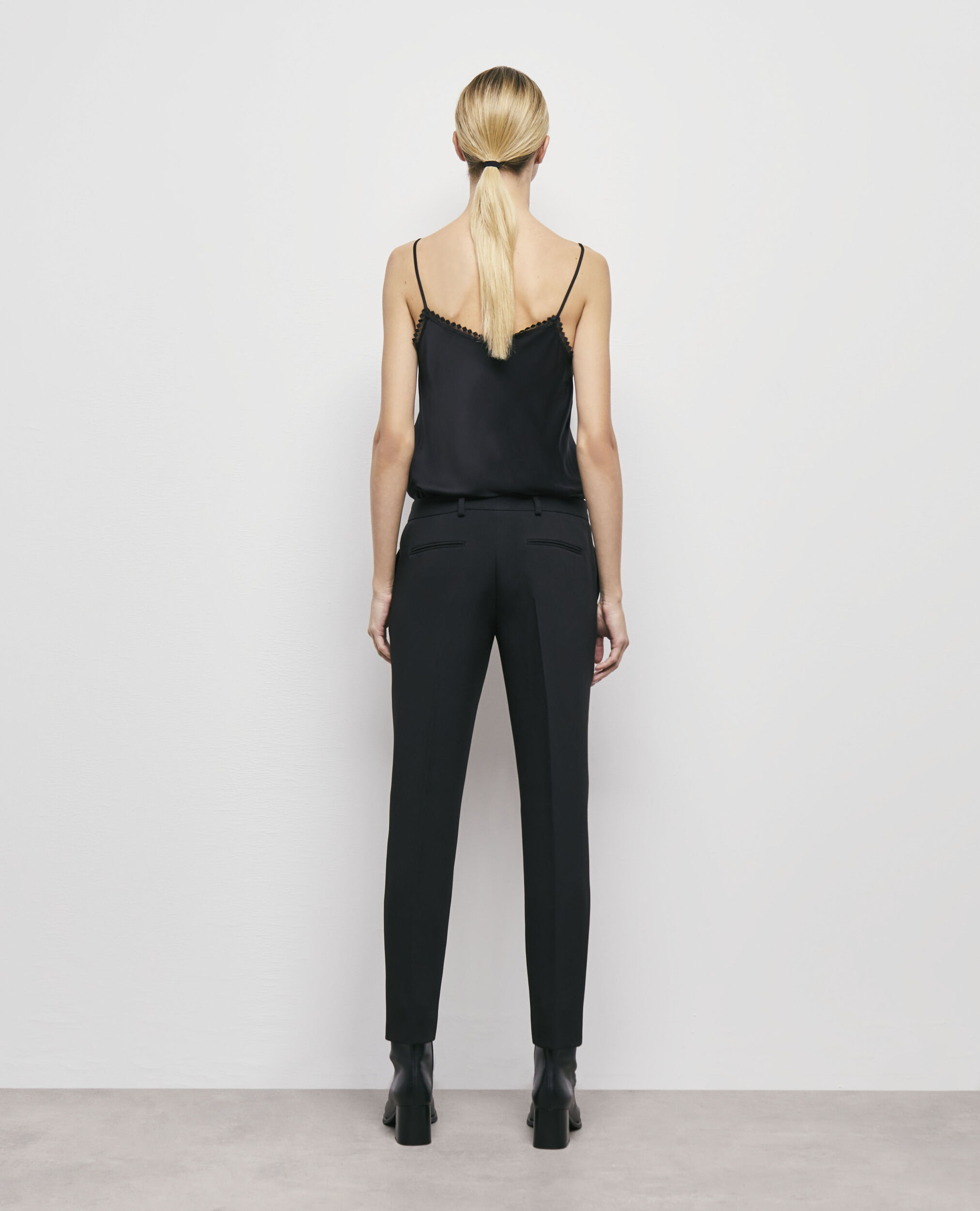 Pantalon de costume détails strass noir