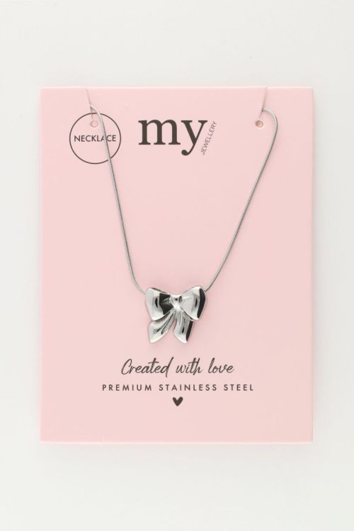 Fijne ketting met strikje