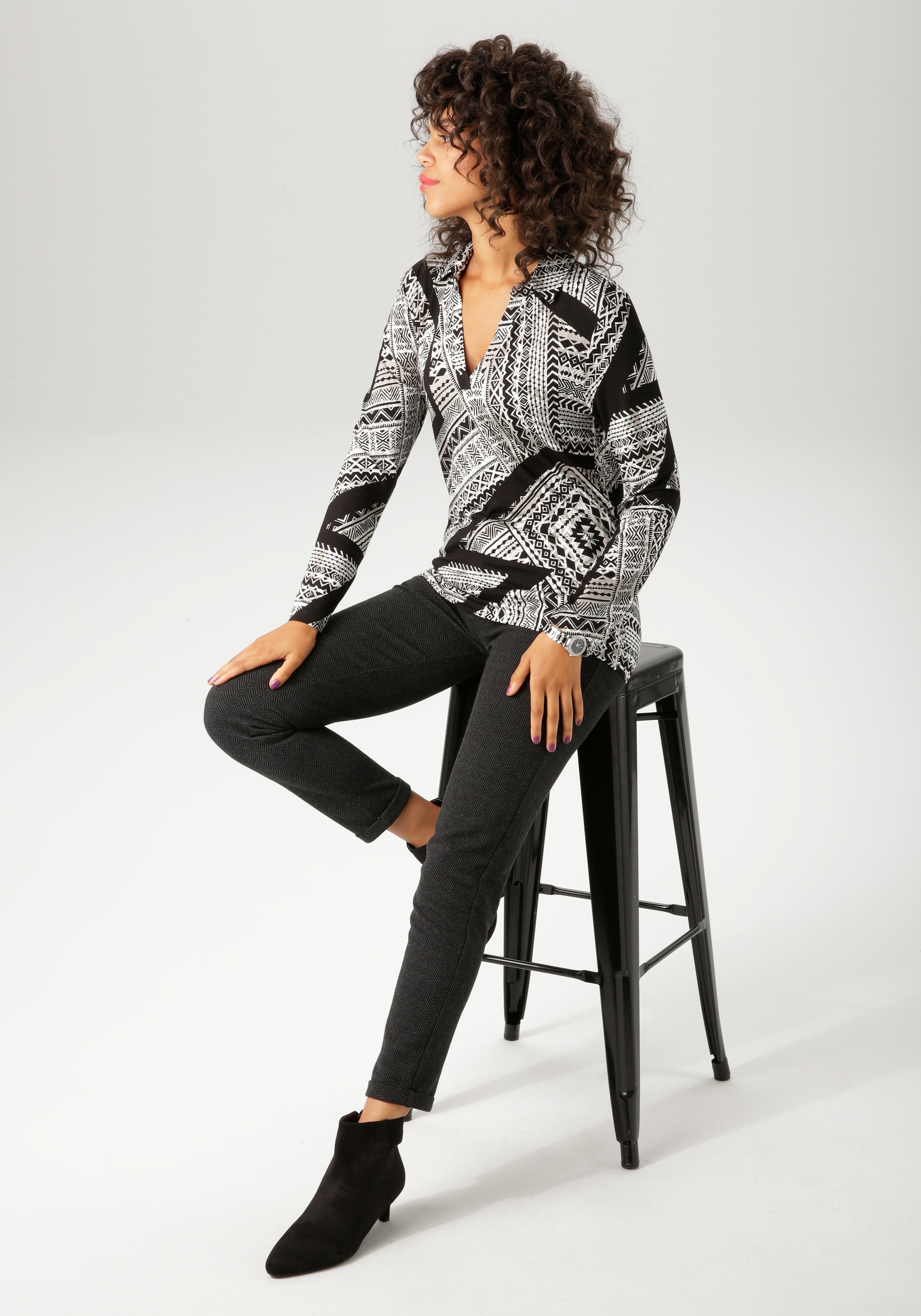 Aniston CASUAL Shirtbluse , mit grafischem Mustermix - jedes Teil ein Unikat - NEUE KOLLEKTION