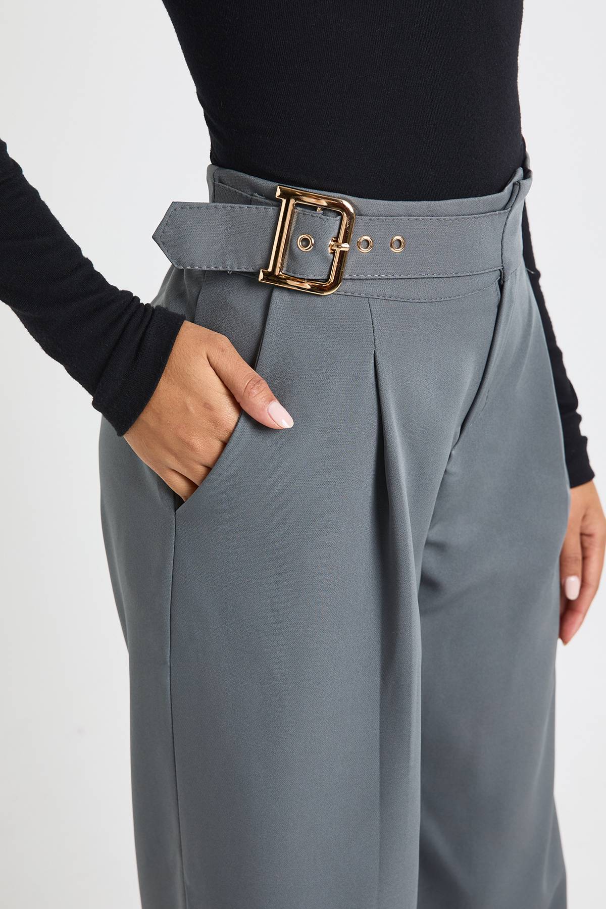 boohoo Pantalon long à jambe droite, taille basse, ceinturé