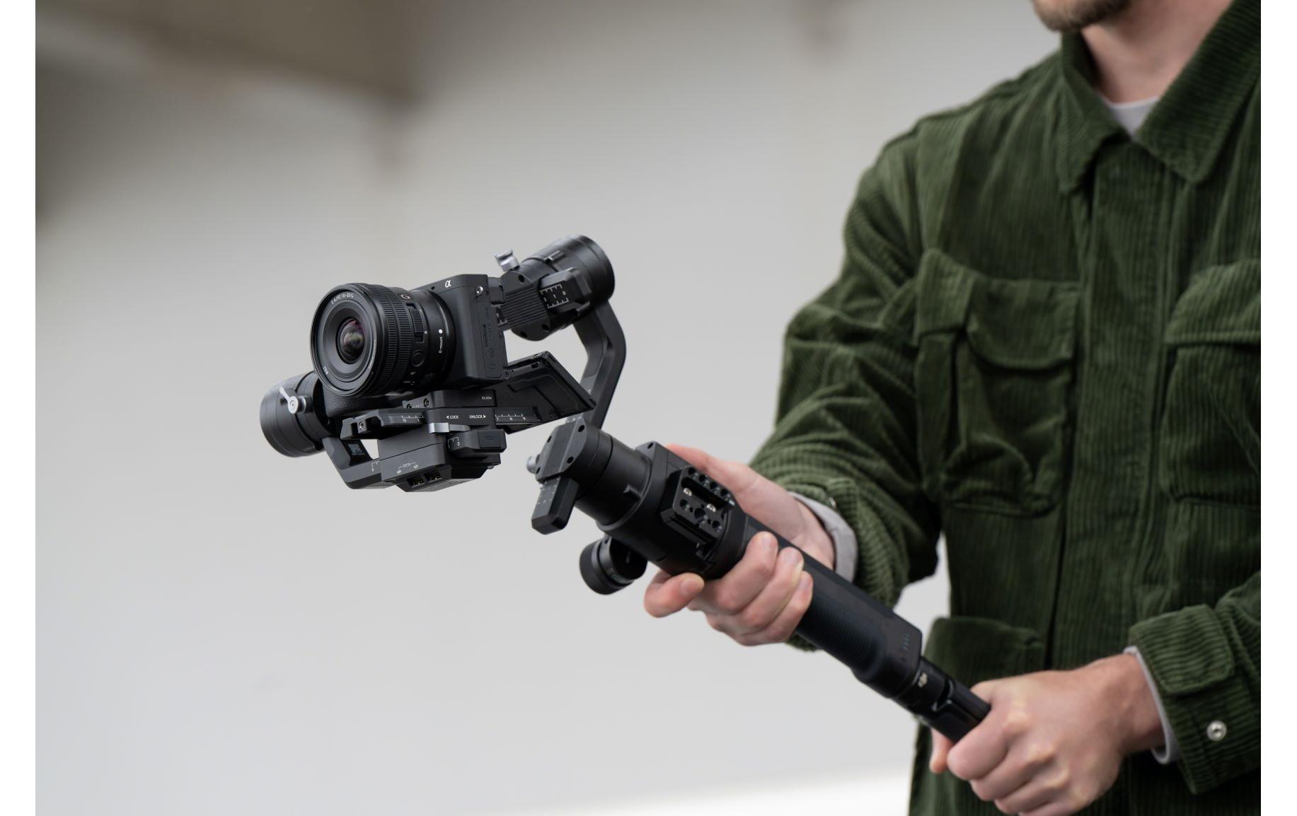 Zoomobjektiv E PZ 10-20mm F4 G – Sony E-Mount<br>Ultra-Weitwinkel-Powerzoom-Objektiv mit konstanter F4-Blende und hervorragende Bildqualität sowie ideale Bedienbarkeit