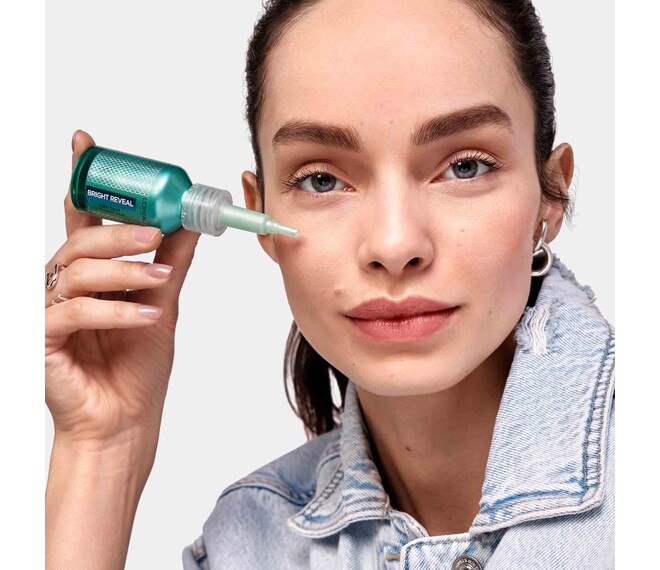 L'ORÉAL PARIS Revitalift Bright Reveal Niacidamide Snake Peel