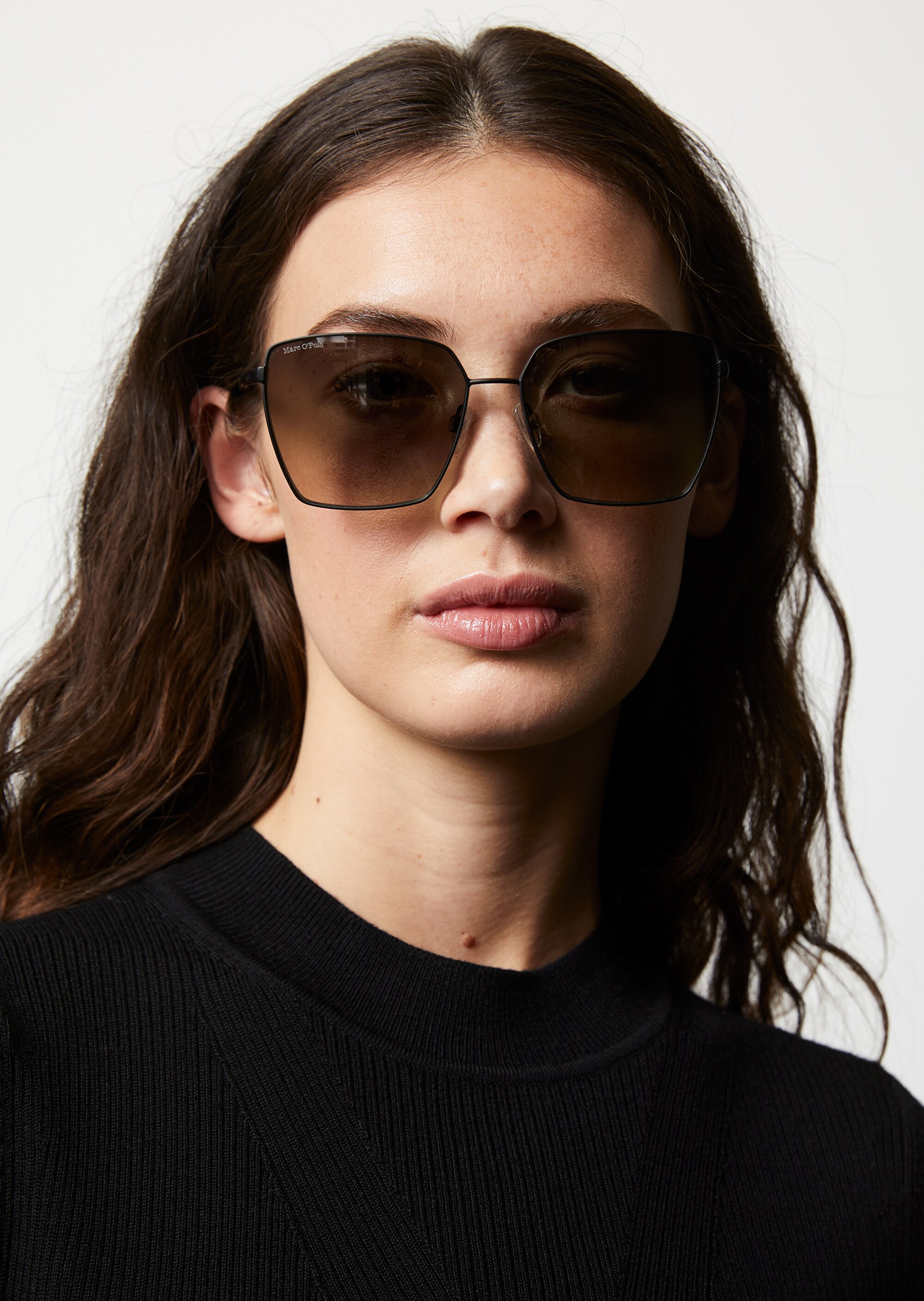 Damen-Sonnenbrilleim lässigen Retro-Stil