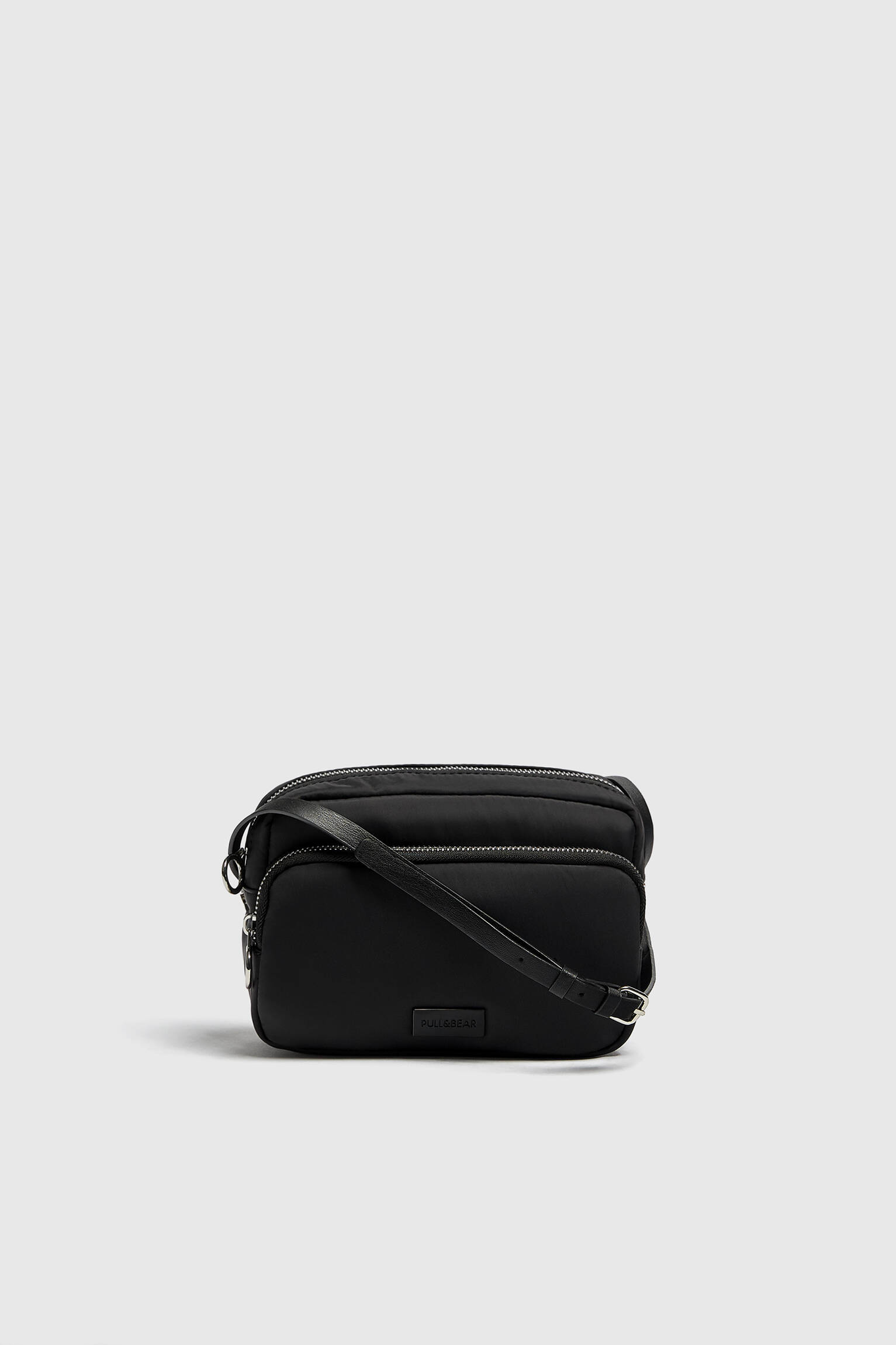 Bolsa transversal com zíper duplo - preta