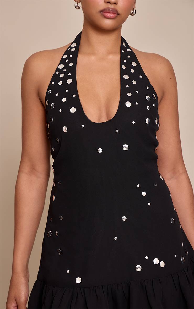 Noir Robe Petite À Col Licou Avec Détails De Volants Et Clous