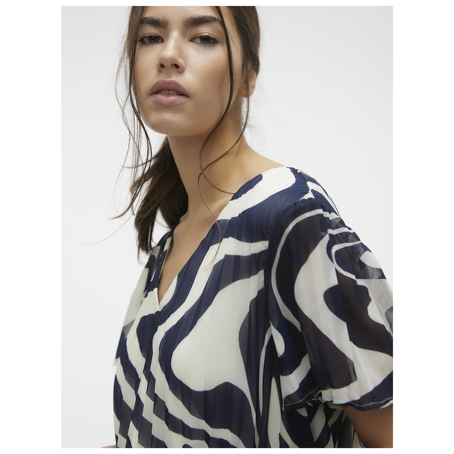 Vero Moda VMKATE S/S V-NECK TOP WVN BTQ