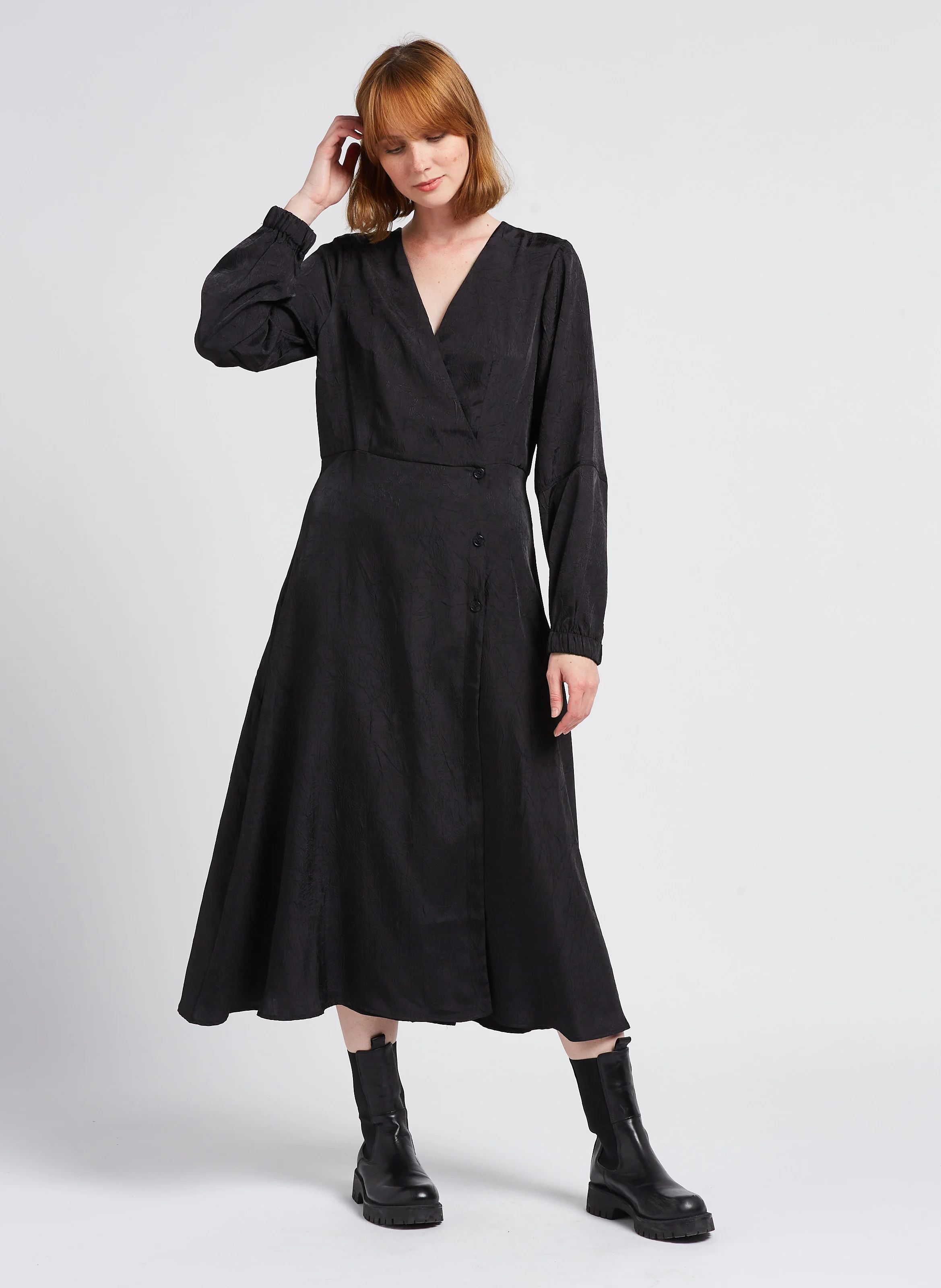 JOHNSON - Robe midi col V| Noir