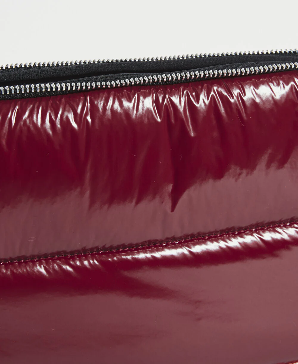 Wouf  Glossy Computer Sleeve, 13/14 - Burgundy