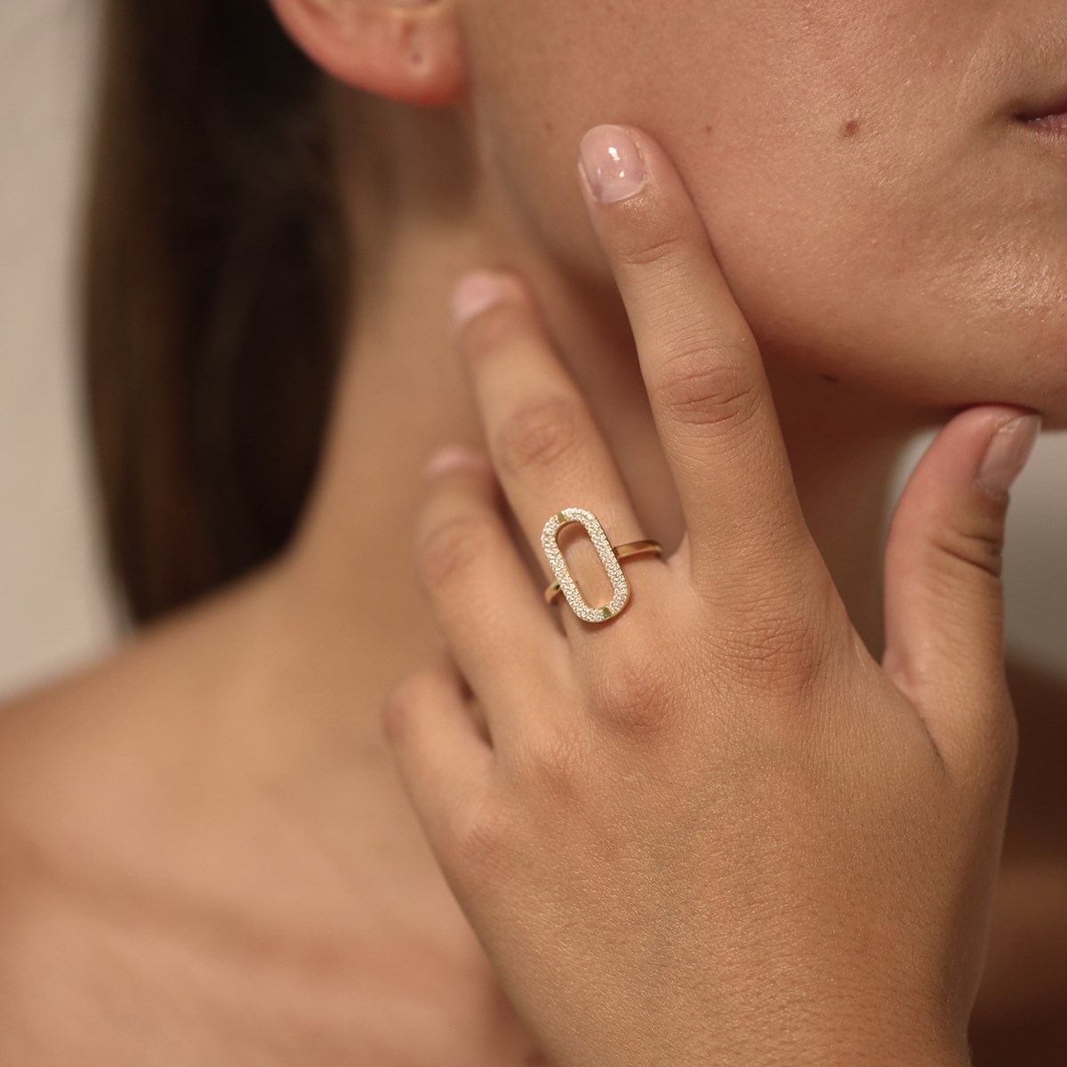 Bague Argent Ovale Doré Sertie De Zirconium
