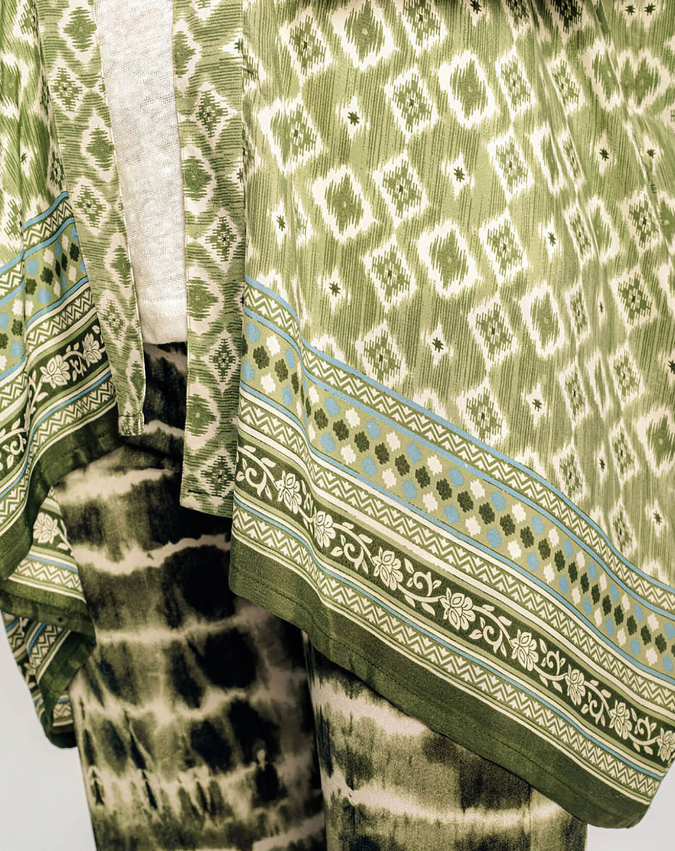 Lauren Vidal Kimono en Soie mélangée Sasha imprimé vert