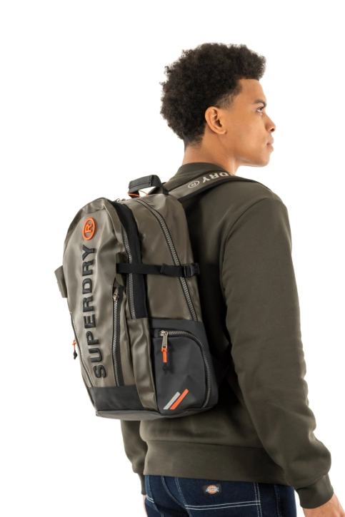 Sacs à dos superdry tarp emb rucksack 1km surplus goods olive green