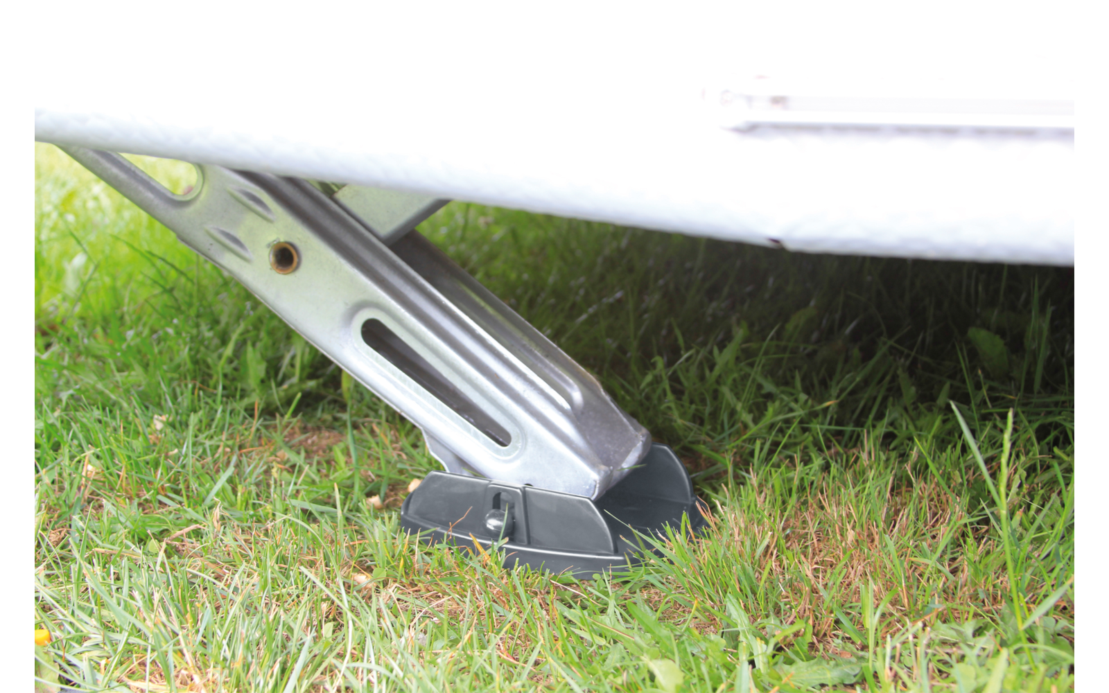 Fiamma Plates Pro Platten für die Kurbelstützen des Wohnwagens