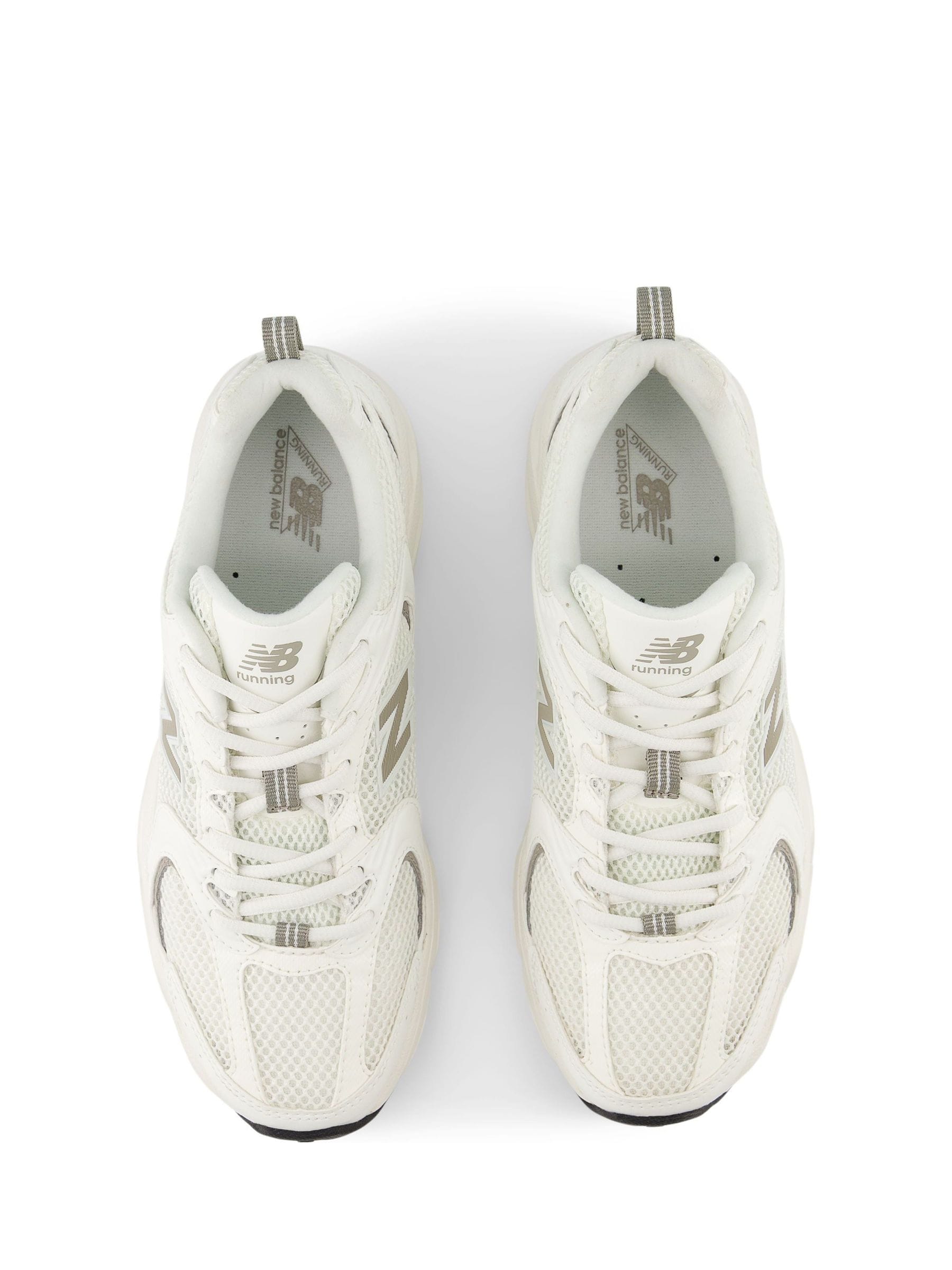 Witte basis - New Balance 530 damessneakers