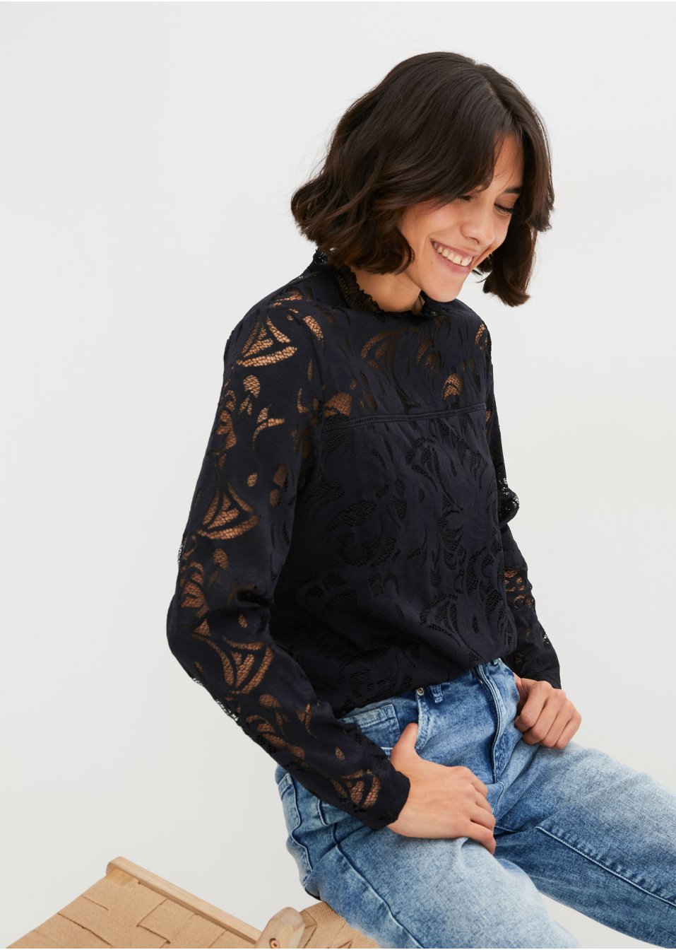 Blouse ample en dentelle