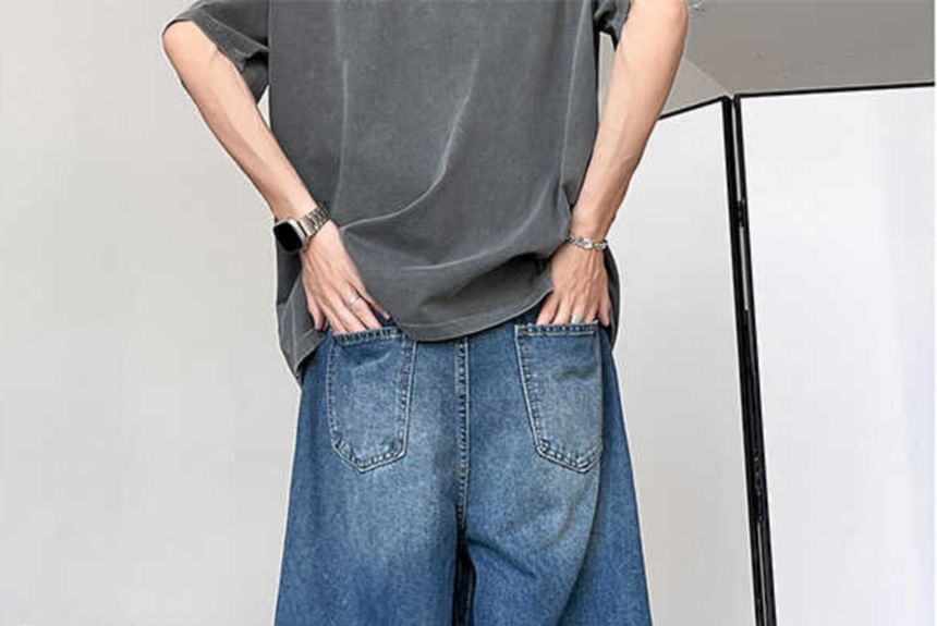 Fushet - Mid Rise Washed Denim Shorts