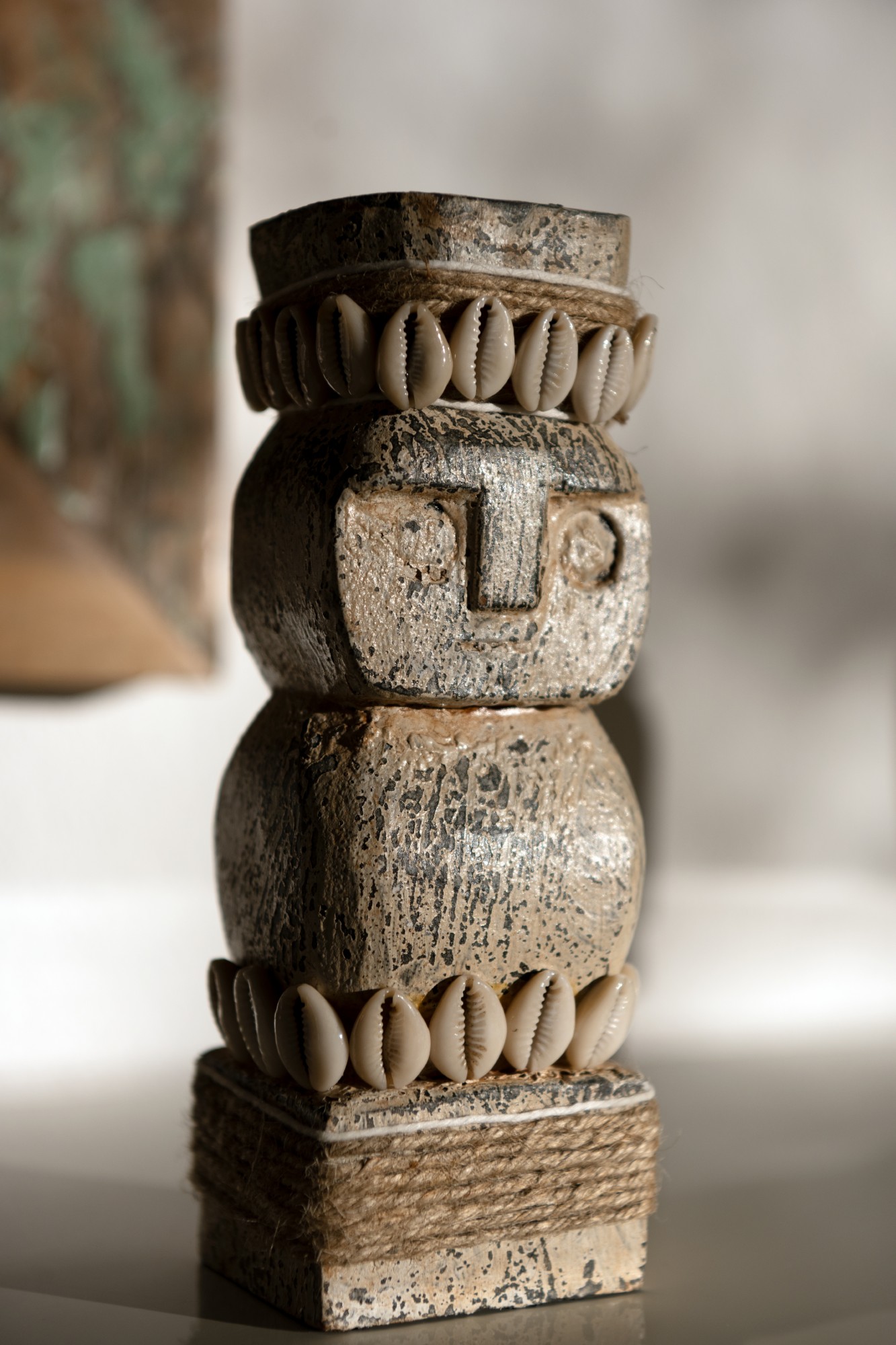 Statue 'Primitif' mit Muscheln, natur, H 22 cm, B 7 cm, L 6 cm von fischer's lagerhaus