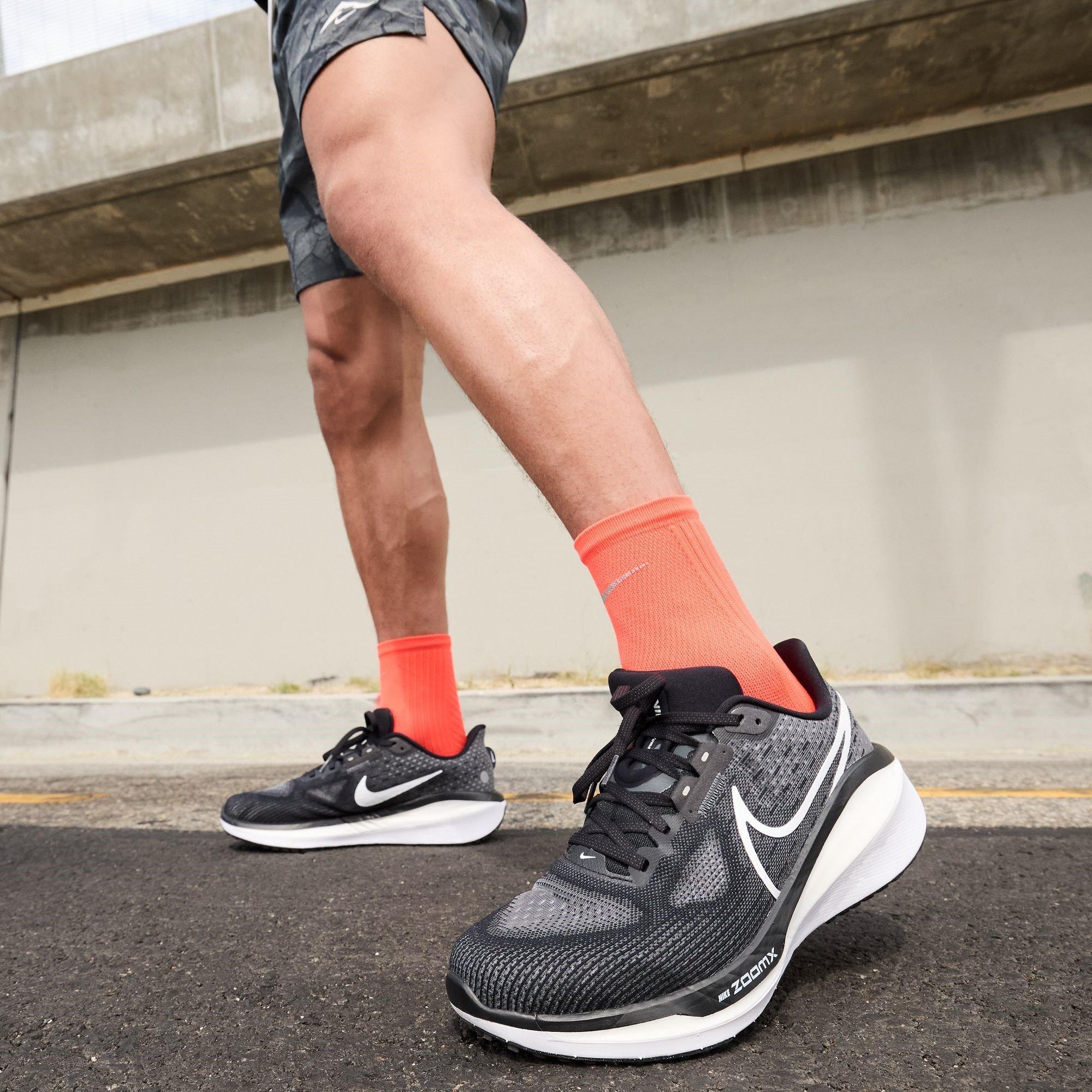 Nike Vomero 17 Mens Road Running Shoes