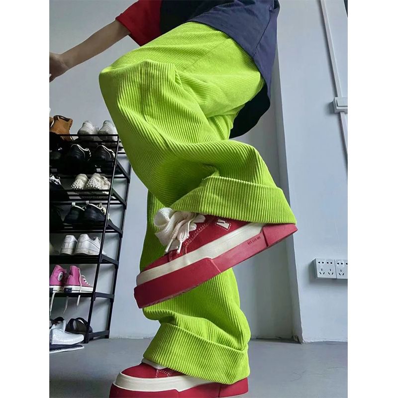 Fabricino - Middelhoge, effen corduroy broek met wijde pijpen